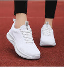 Tênis de corrida feminino verde primavera .